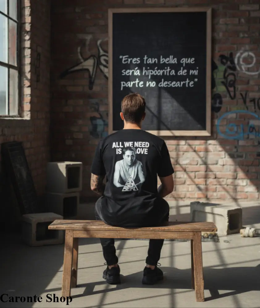 Camisa Negra Estampada Canserbero ’All We Need Is Love’